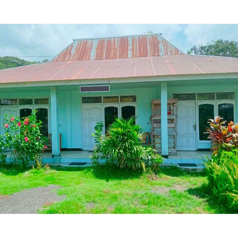 Daniel Lodge Moni - Kelimutu